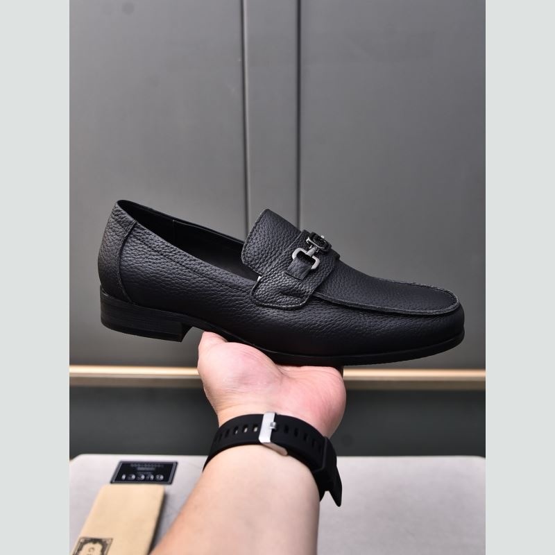 G*u*i leather shoes